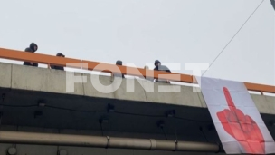 Čiji je logo srednji prst?